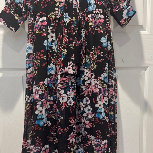 Elegant Floral Long Sleeve Dress - Picture 3 of 4